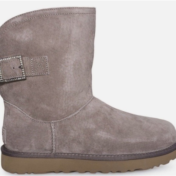 ✨NEW UGG Uggs REMORA CRYSTALS BUCKLE Suede Boots Stormy Grey Taupe 9 - Picture 2 of 10